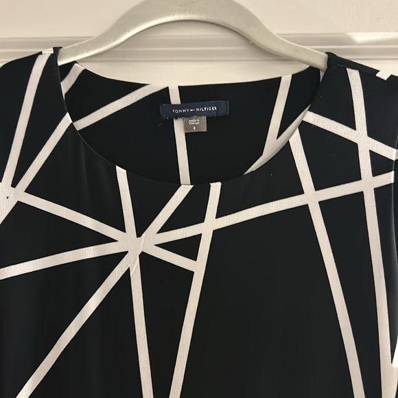 Black and White Sleeveless Tommy Hilfiger Dress Size 8 - Picture 2 of 3